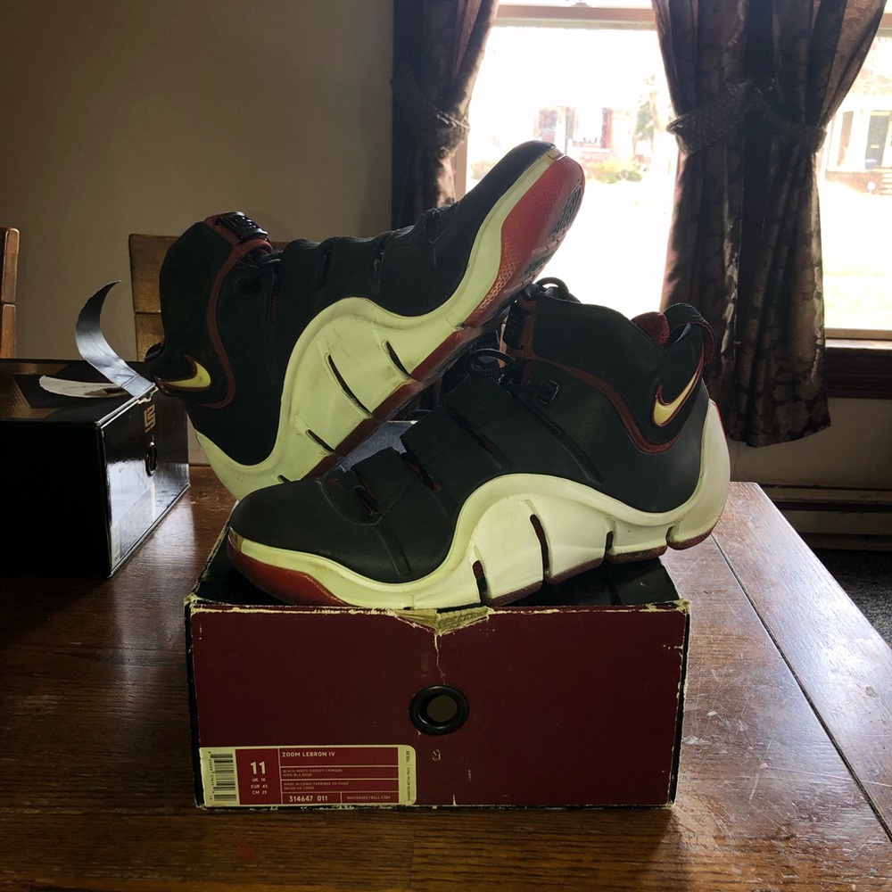 Zoom Lebron IV